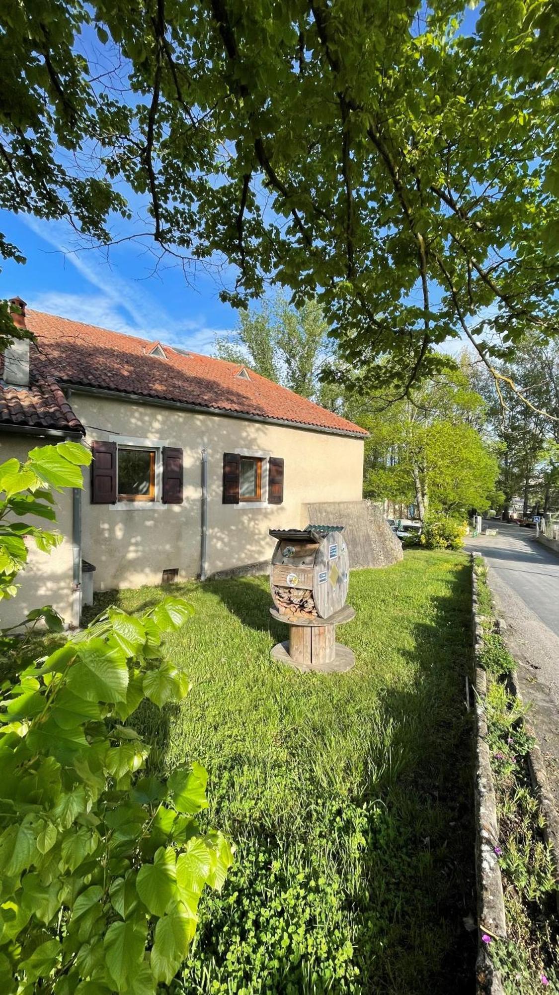Auberge De Jeunesse Hi Millau La Maladrerie Exterior photo